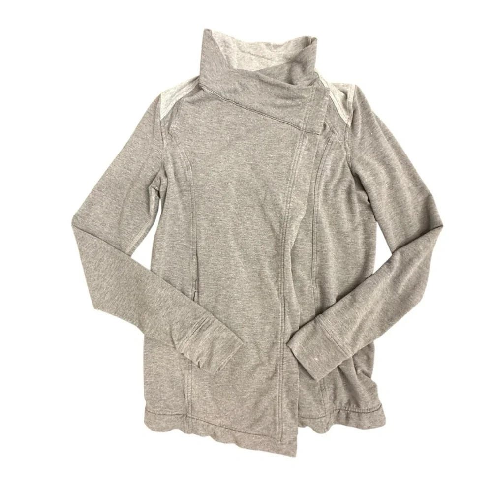 Heathered Gray Lululemon Coast Wrap- EUC